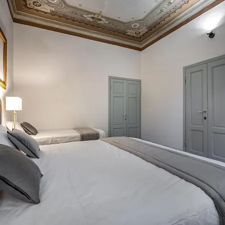 Yid Gramsci Apartamento *